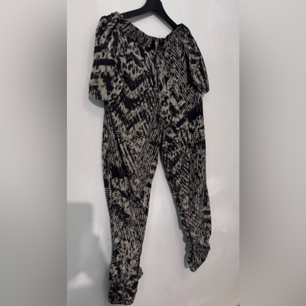 Tapered, harem style silk trousers. Size M
